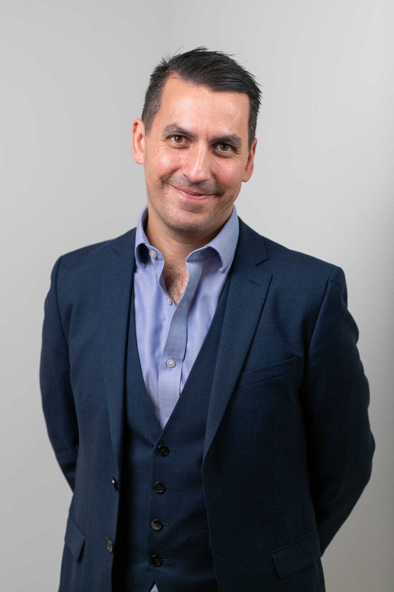 Mr David Izadi - Consultant Plastic Surgeon