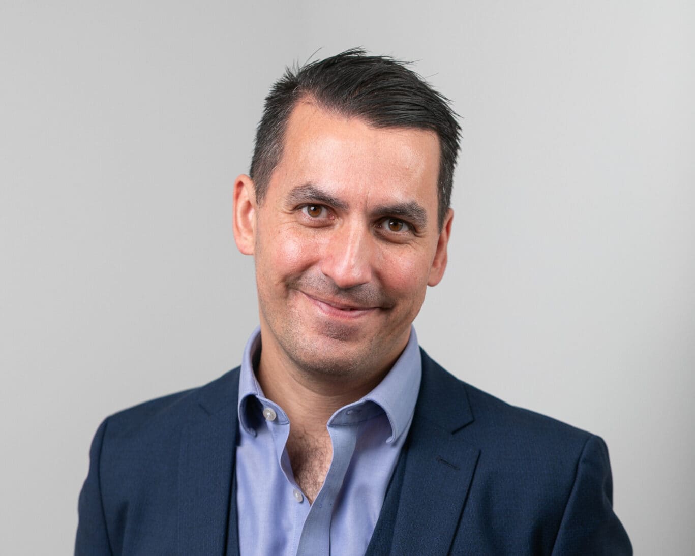 Mr David Izadi - Consultant Plastic Surgeon